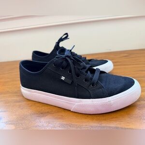 DC Manual Black and White Men’s Casual Sneakers Size 9.5